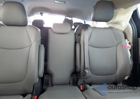 2024 Toyota Sienna Xle z USA, uszkodzony, nr VIN 5TDYRKEC3RS182813